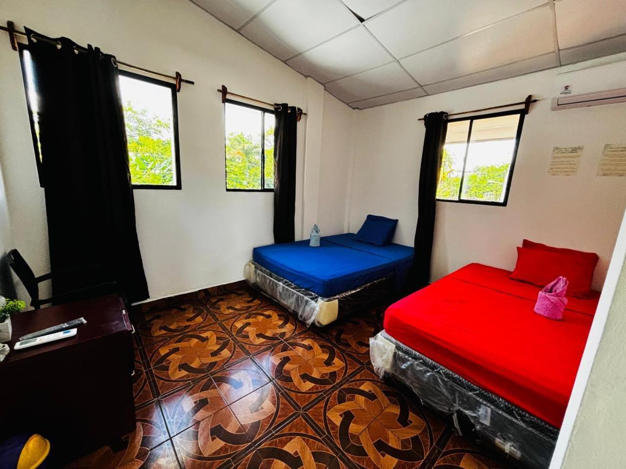 La Casona Sv Hostal ลาลิแบร์ตัด ภายนอก รูปภาพ